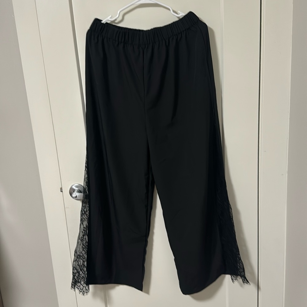 NWT lace insert wide leg pants